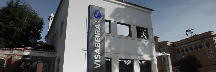 Um império empresarial a perder de vista
