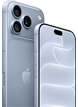 Vista traseira do iPhone, na cor glaciar (azul‑claro), a mostrar o Ceramic Shield e o sistema de câmara tripla